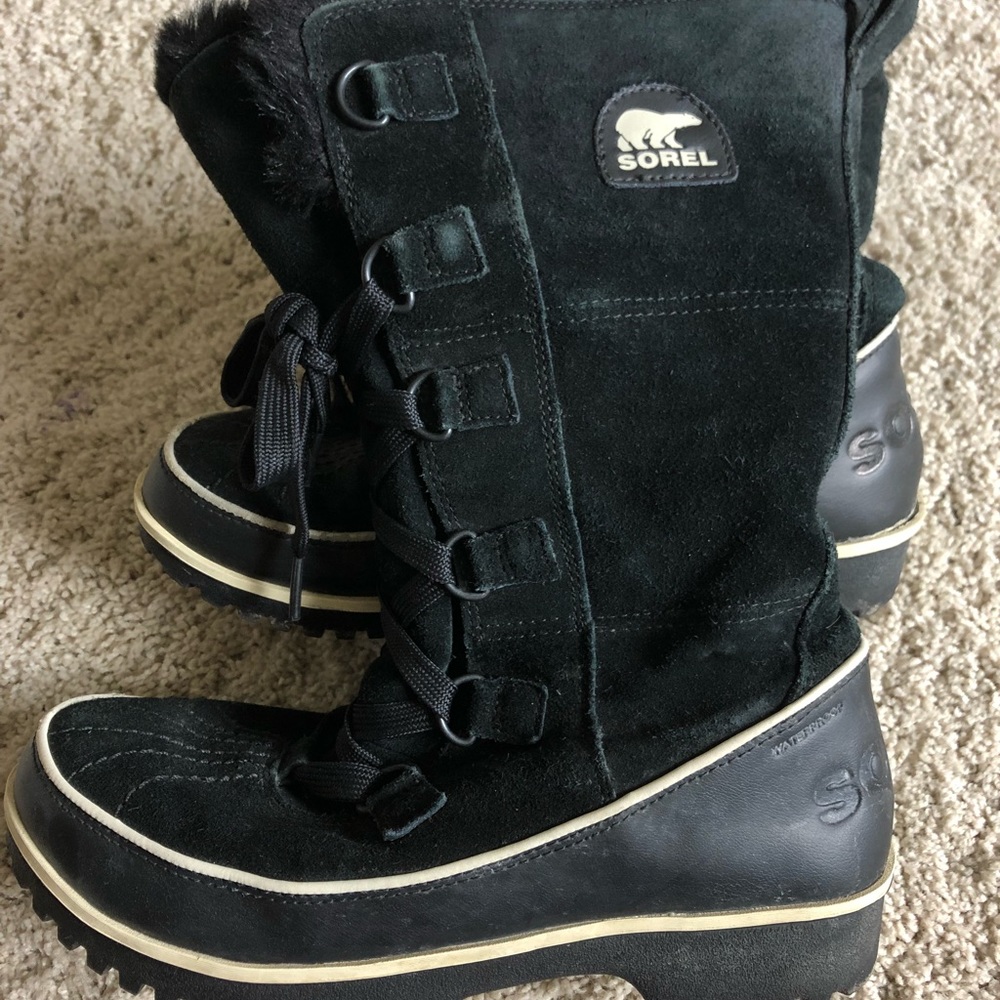 Sorel waterproof black boots size 8 women’s